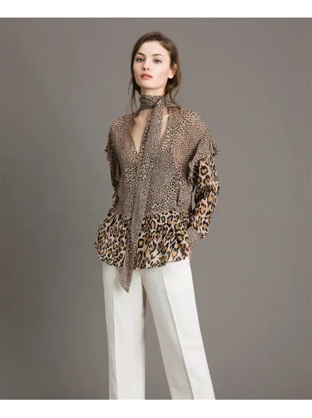 Blouse en georgette à imprimé animalier