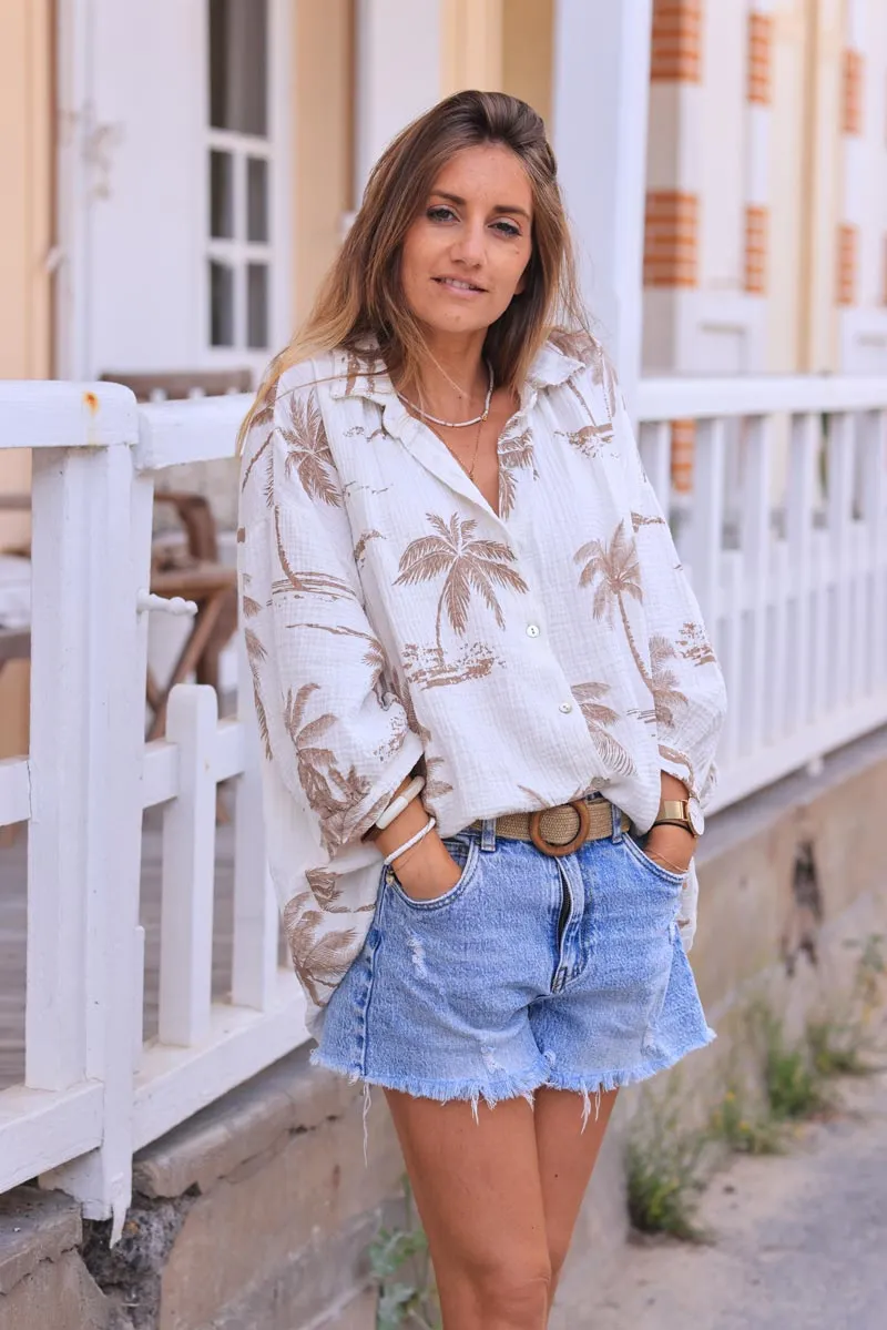 Chemise loose en gaze de coton blanc imprimé palmiers plage taupe