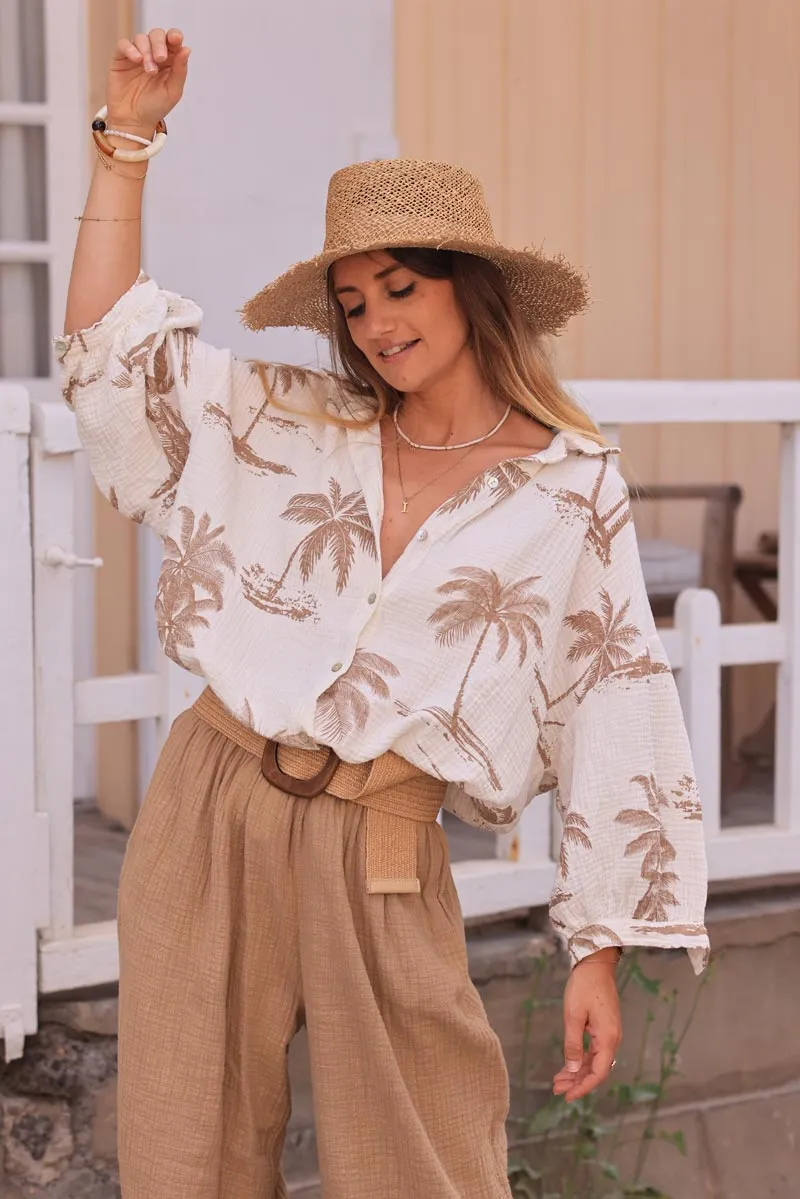 Chemise loose en gaze de coton blanc imprimé palmiers plage taupe