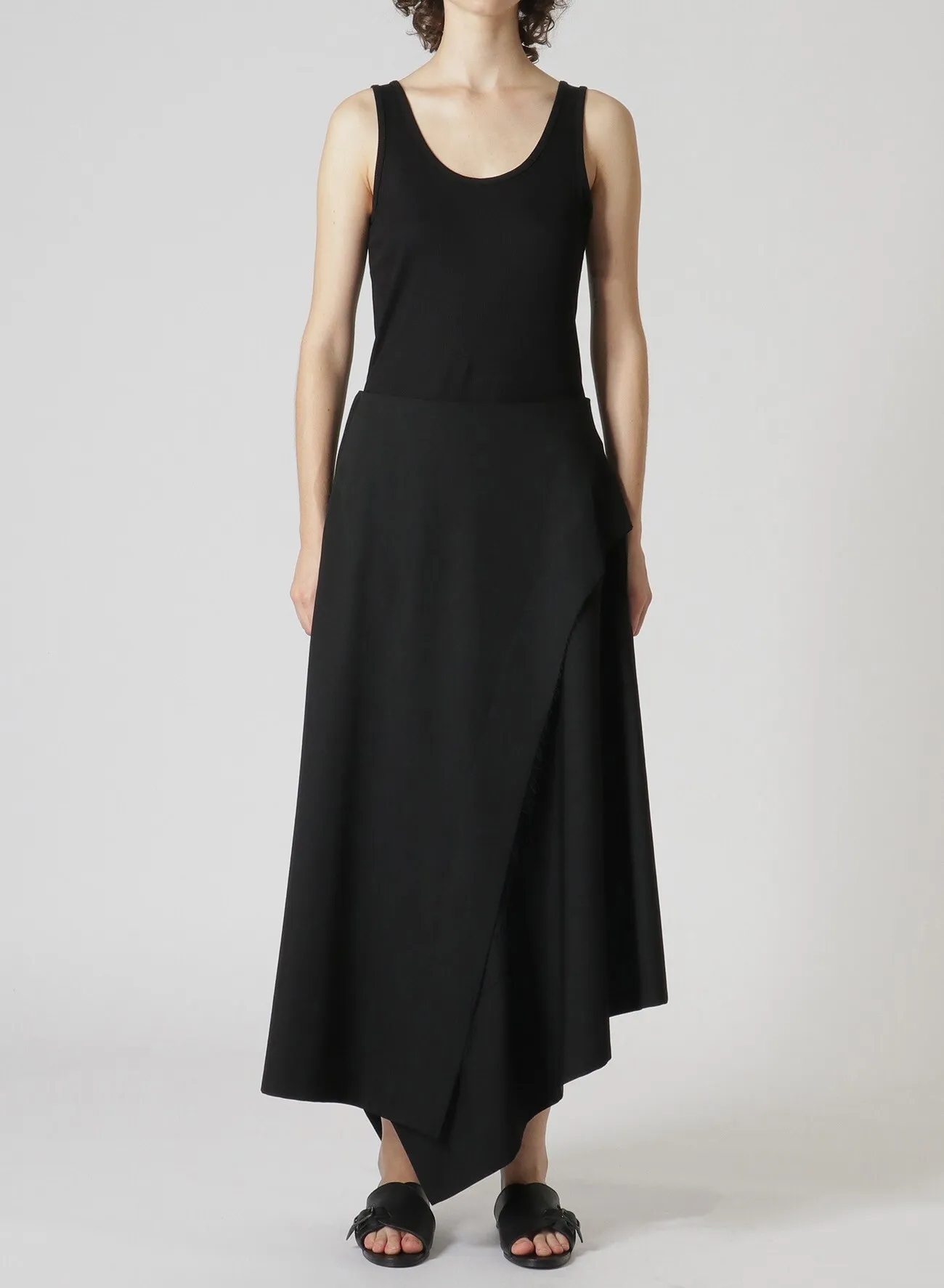 GABARDINE LEFT FLARE SKIRT