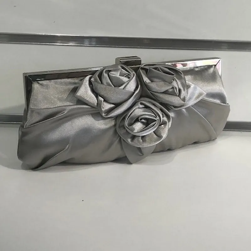 Pochette de soirée satin gris fleurs