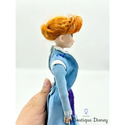 Poupée Anna Olaf's Frozen Adventure Disney Store 2018 tenue bleue La reine des neiges 30 cm