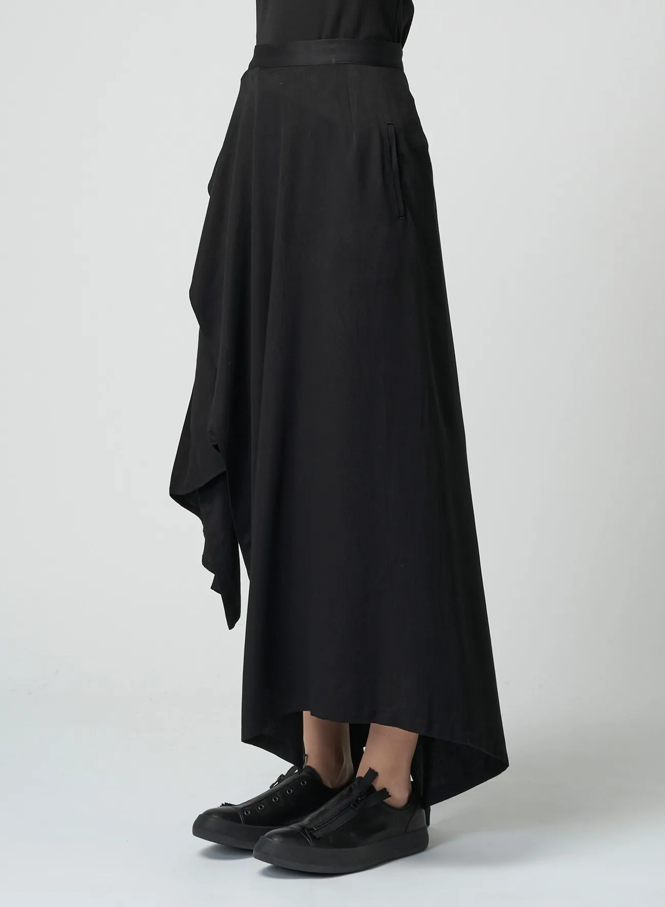 RAYON SATIN PLEATED ASYMMETRIC SKIRT