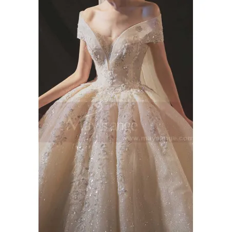 Robe Chic Pour Mariage Royale Epaules Dénudées Et Jupon Crinoline