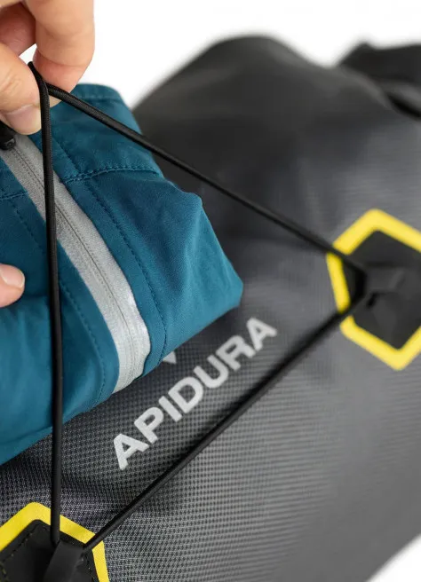 Sacoche guidon de Bikepacking - Apidura | JE SUIS À VÉLO