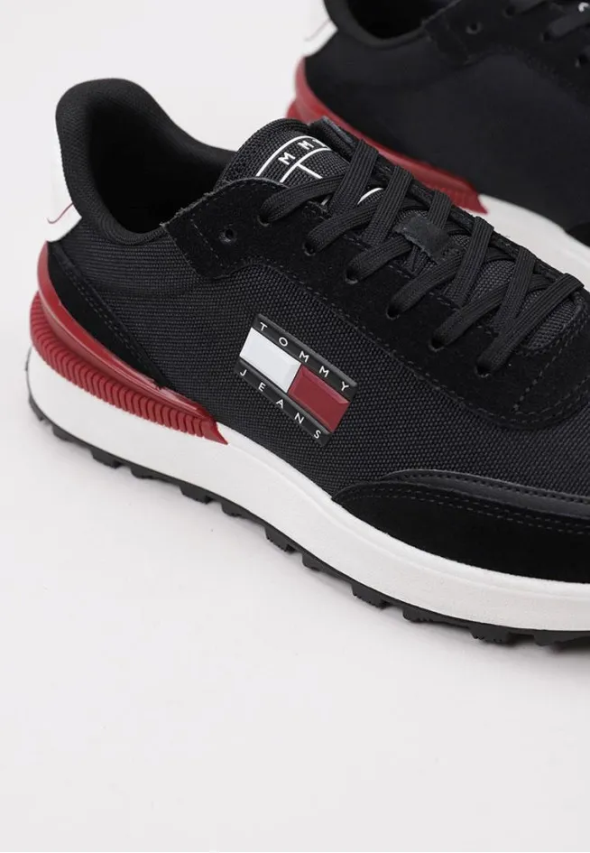 TJM TECHNICAL RUNNER Tommy Hilfiger BASKETS PLATES