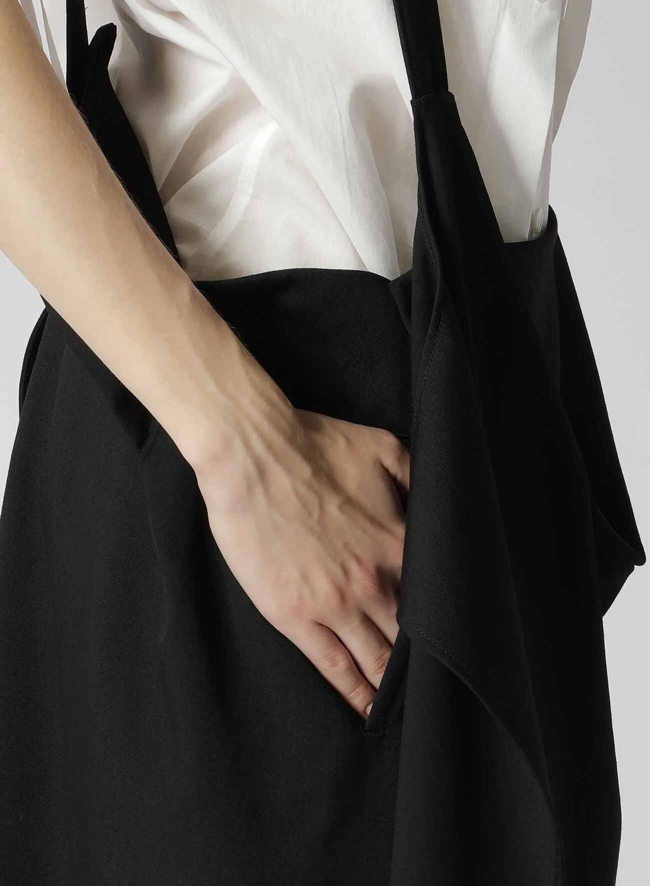 WOOL GABARDINE DRAPE SUSPENDER SKIRT